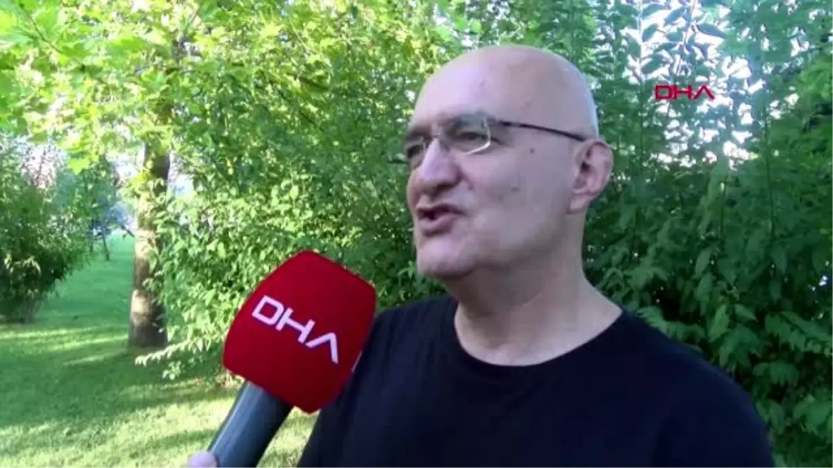 40 ülke gezdi, açtığı fotoğraf sergisiyle 350 çocuğu giydirdi