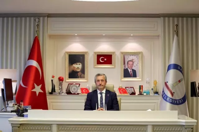 Başkan Tahmazoğlu, öğretmenler gününü kutladı