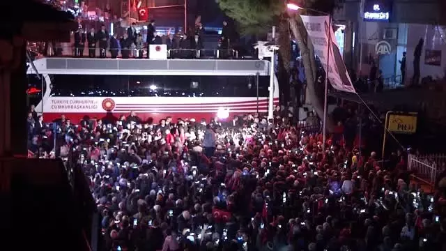 Cumhurbaşkanı Erdoğan: '(Kılıçdaroğlu) Gel bundan sonra Kiraz'dan domatesini al' Cumhurbaşkanı Erdoğan: '(Kılıçdaroğlu) Gel bundan sonra Kiraz'dan domatesini al'