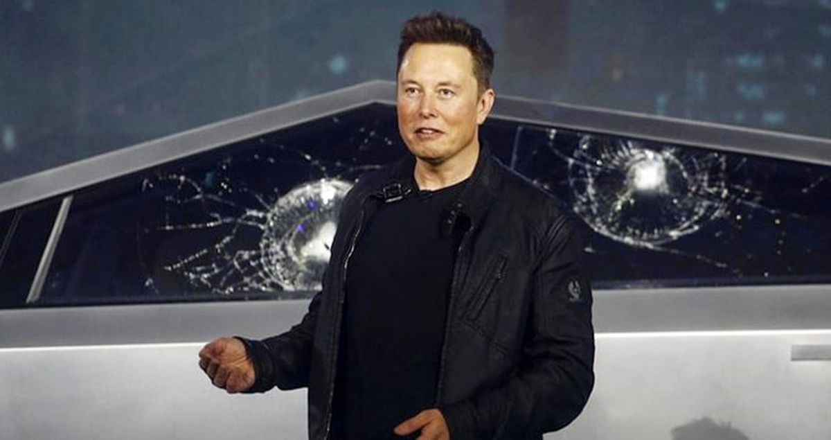 Elon Musk'ın 'Kırılmaz' dediği zıhlı cam ilk denemede paramparça oldu