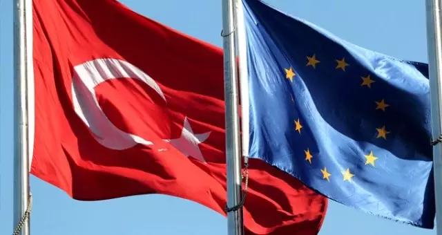 Enerji ve Tabii Kaynaklar Bakanı Fatih Dönmez: Doğu Akdeniz'de dördüncü sondajı yapıyoruz Enerji ve Tabii Kaynaklar Bakanı Fatih Dönmez: Doğu Akdeniz'de dördüncü sondajı yapıyoruz