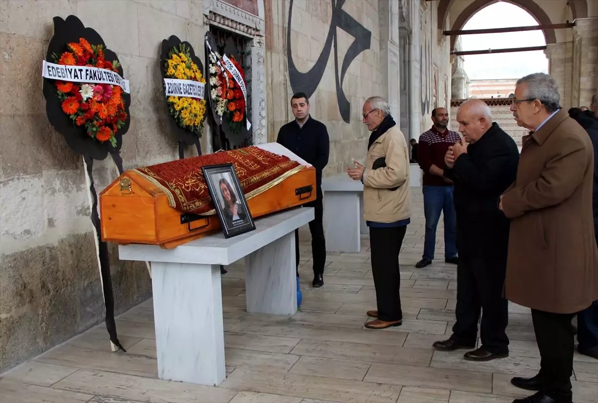 Genç akademisyen kansere yenik düştü
