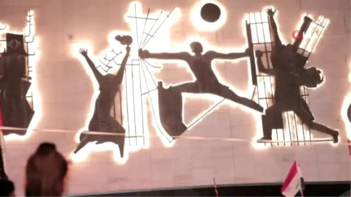 Irak protestoları duvar resimlerinde hayat buldu