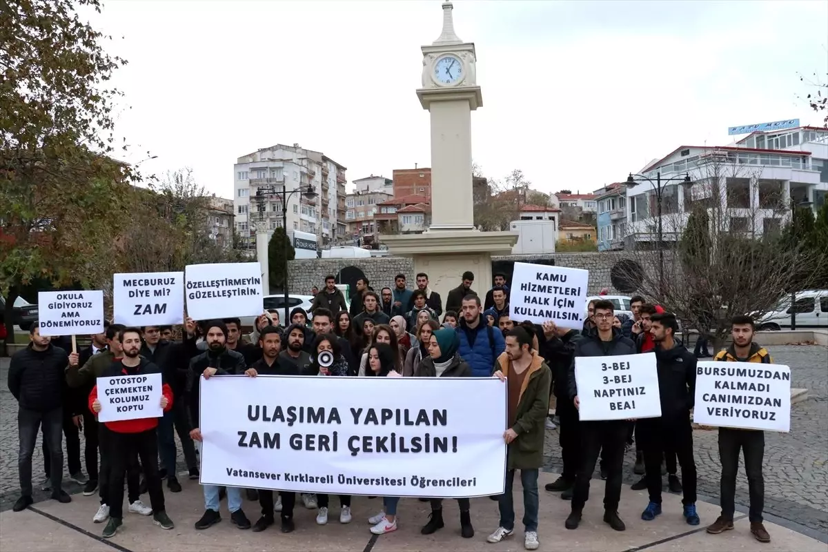 Kırklareli'nde üniversite öğrencileri ulaşım zammına tepki gösterdi