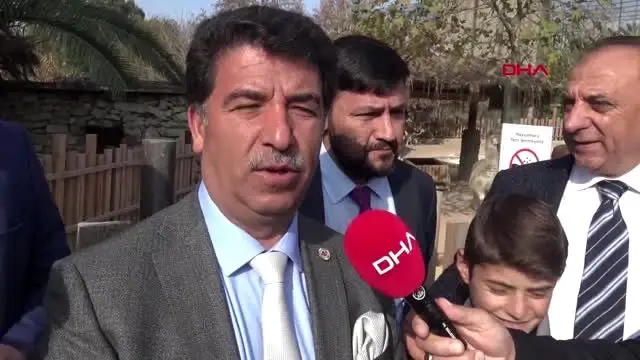 Kocaeli erzurum'dan darıca'ya gelen öğrenciler hayvanat bahçesini gezdi Kocaeli erzurum'dan darıca'ya gelen öğrenciler hayvanat bahçesini gezdi