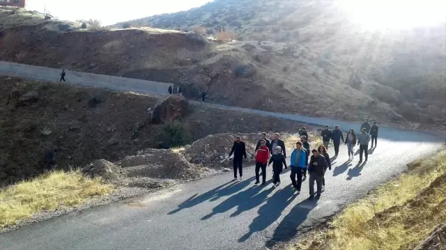 Kozluk'ta öğretmenler için doğa yürüyüşü Kozluk'ta öğretmenler için doğa yürüyüşü
