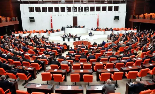 Meclis'e dokunulmazlıkların kaldırılması talebiyle 45 yeni fezleke gönderildi Meclis'e dokunulmazlıkların kaldırılması talebiyle 45 yeni fezleke gönderildi