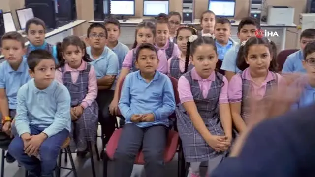 Öğretmenler Günü'nde 'Pes Etmeyen Kahramanlar' unutulmadı Öğretmenler Günü'nde 'Pes Etmeyen Kahramanlar' unutulmadı