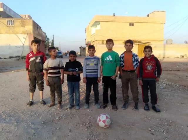(Özel) Tel Abyadlı çocukların futbol sevinci