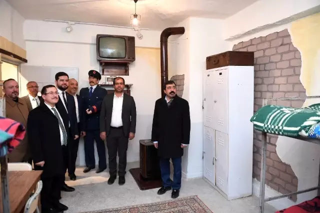 Rektör ve Akademisyenler, Gedik Kültür Merkezini gezdi Rektör ve Akademisyenler, Gedik Kültür Merkezini gezdi