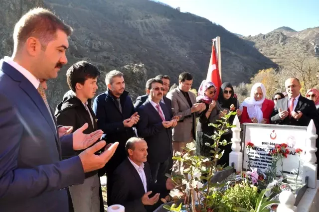 Şehit öğretmen Necmettin Yılmaz öğretmenler gününde anıldı Şehit öğretmen Necmettin Yılmaz öğretmenler gününde anıldı