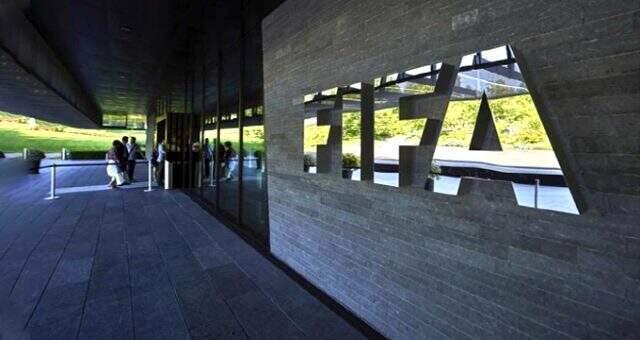 Sergen Yalçın'dan 'Türkiye'ye gitmeyin' diyen FIFPro'ya tepki: Türkiye'de kimsenin parası kalmaz