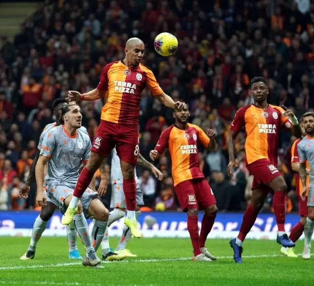 Süper Lig: Galatasaray: 0 - Medipol Başakşehir: 0 (İlk yarı) Süper Lig: Galatasaray: 0 - Medipol Başakşehir: 0 (İlk yarı)