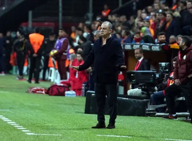 Süper Lig: Galatasaray: 0 - Medipol Başakşehir: 1 (Maç sonucu) Süper Lig: Galatasaray: 0 - Medipol Başakşehir: 1 (Maç sonucu)