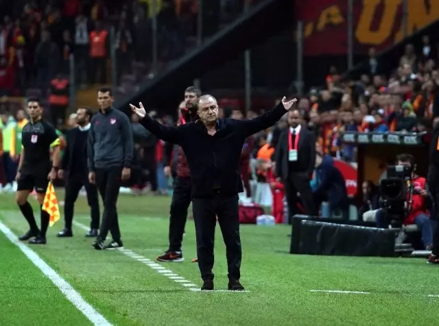 Süper Lig: Galatasaray: 0 - Medipol Başakşehir: 1 (Maç sonucu) Süper Lig: Galatasaray: 0 - Medipol Başakşehir: 1 (Maç sonucu)