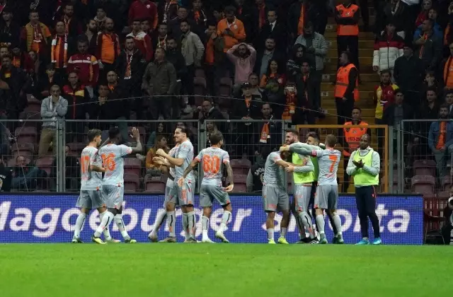 Süper Lig: Galatasaray: 0 - Medipol Başakşehir: 1 (Maç sonucu) Süper Lig: Galatasaray: 0 - Medipol Başakşehir: 1 (Maç sonucu)