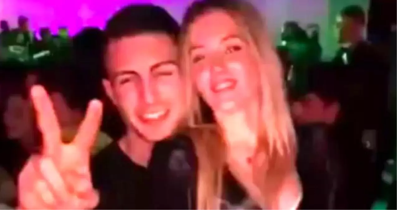 Tuvalette cinsel ilişkiye girerken yakalandı! Sözleşmesi feshedildi