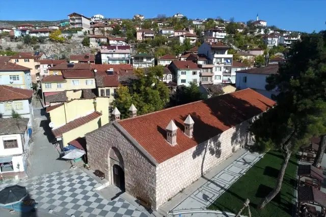 Bilecik'teki Taşhan ihtişamını 6 asırdır koruyor Bilecik'teki Taşhan ihtişamını 6 asırdır koruyor