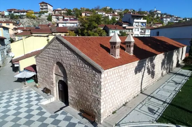 Bilecik'teki Taşhan ihtişamını 6 asırdır koruyor Bilecik'teki Taşhan ihtişamını 6 asırdır koruyor
