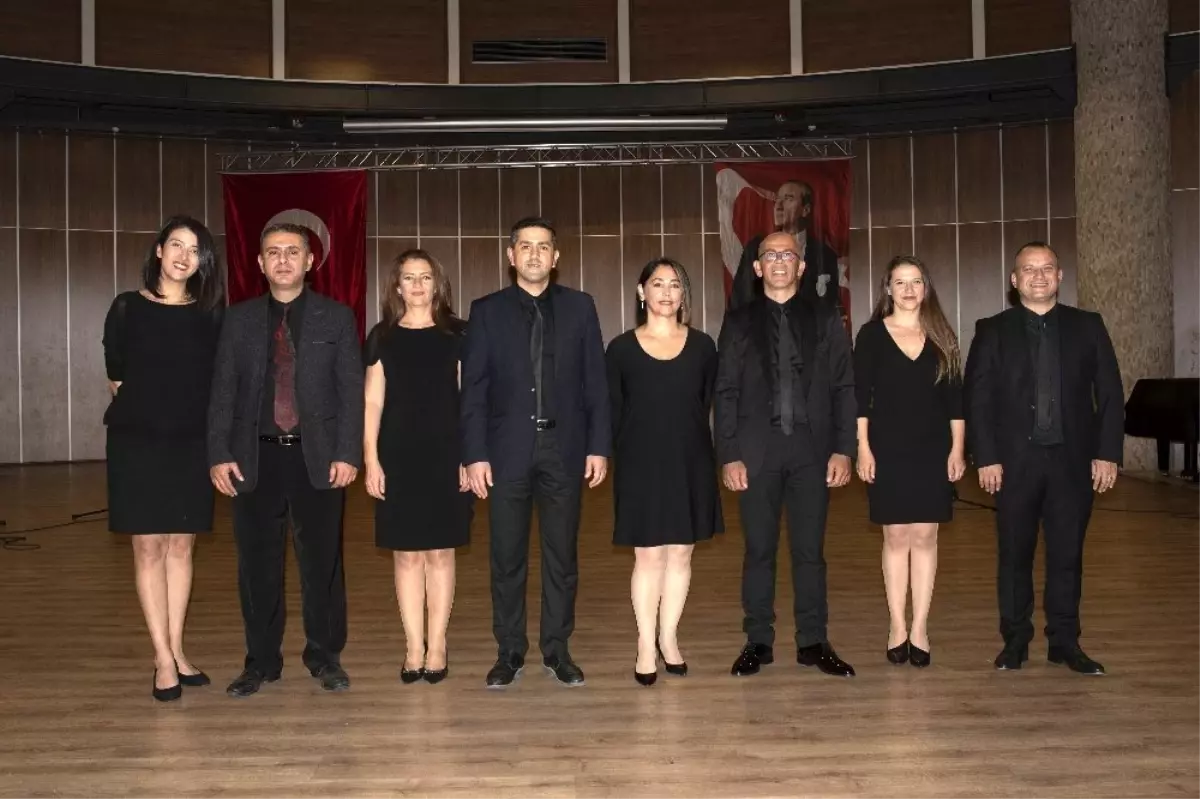 Bodrumlu öğretmenlerden profesyonel sanatçılara taş çıkartacak klip