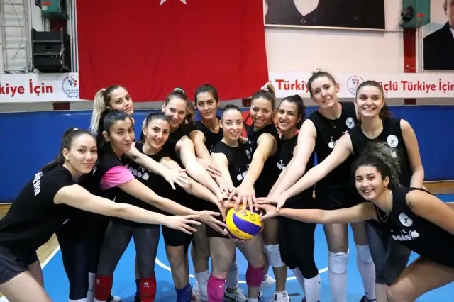 Bolu'nun voleyboldaki gururu şampiyonluğa kitlendi