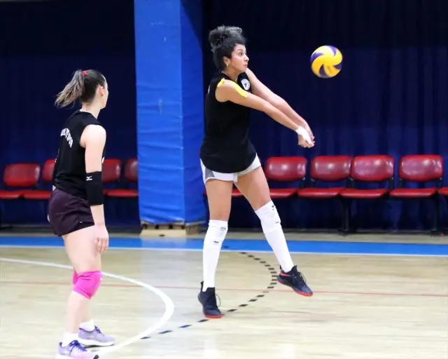 Bolu'nun voleyboldaki gururu şampiyonluğa kitlendi