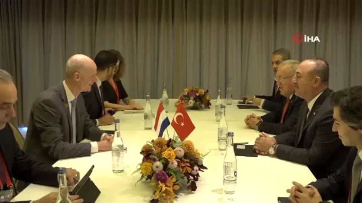 Çavuşoğlu, Hollandalı Mevkidaşı Blok ile Görüştü