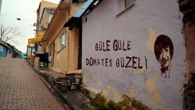 En güzel kamyon arkası yazıları ve en güzel duvar yazıları! Etkileyici duvar yazıları! Komik kamyon arkası yazıları