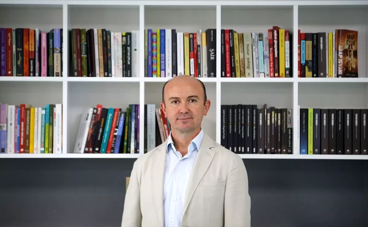 Fatih öğretmen 'çocuklar okusun' diye maaşıyla kütüphane kurdu