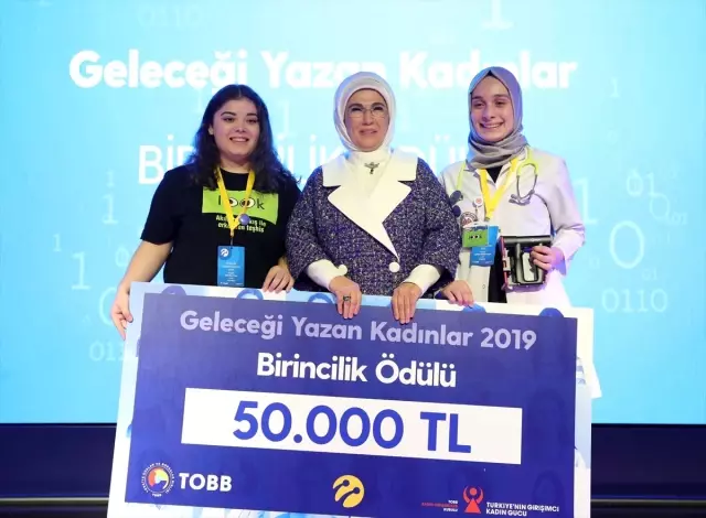 Geleceği Yazan Kadınlar Ödül Töreni Geleceği Yazan Kadınlar Ödül Töreni