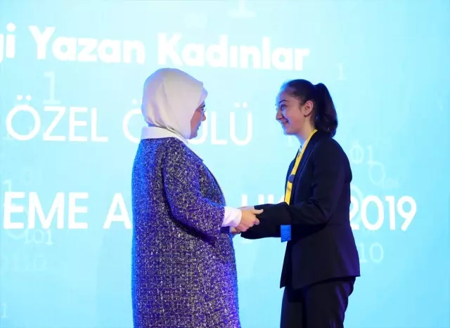Geleceği Yazan Kadınlar Ödül Töreni Geleceği Yazan Kadınlar Ödül Töreni