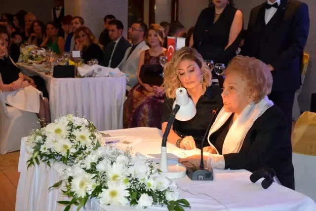 GKV'nin Geleneksel Öğretmenler Günü Balosu coşkulu geçti GKV'nin Geleneksel Öğretmenler Günü Balosu coşkulu geçti