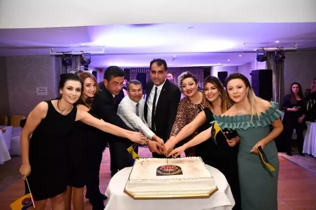 GKV'nin Geleneksel Öğretmenler Günü Balosu coşkulu geçti GKV'nin Geleneksel Öğretmenler Günü Balosu coşkulu geçti