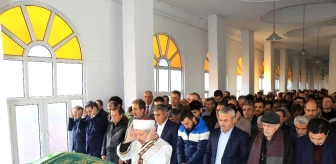 Karabükspor'un eski Başkanı Ziya Ünsal son yolculuğuna uğurlandı