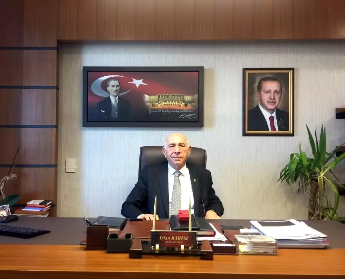 Milletvekili Kartal'dan '24 Kasım Öğretmenler Günü' mesajı