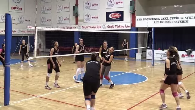 Voleyboldaki gururu şampiyonluğa kitlendi