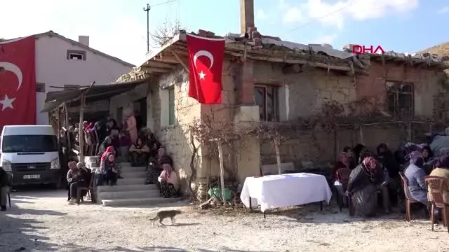 Afyonkarahisar şehit uzman onbaşı, afyonkarahisar'da son yolculuğa uğurlandı Afyonkarahisar şehit uzman onbaşı, afyonkarahisar'da son yolculuğa uğurlandı