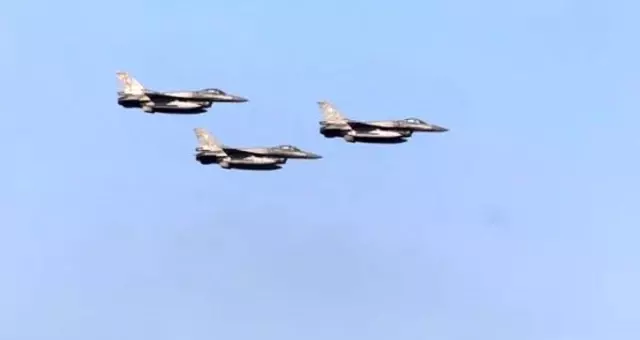 Ankara Valiliği: Yarın ve salı günü F-16'lar test uçuşu yapacak Ankara Valiliği: Yarın ve salı günü F-16'lar test uçuşu yapacak