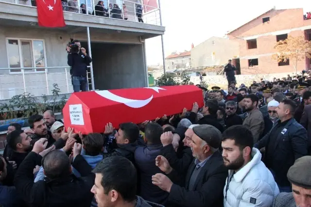 Barış Pınarı şehidi memleketinde son yolculuğuna uğurlandı