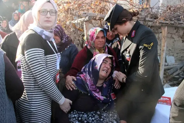 Barış Pınarı şehidi memleketinde son yolculuğuna uğurlandı