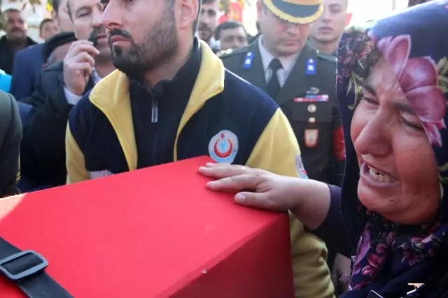 Barış Pınarı şehidi memleketinde son yolculuğuna uğurlandı