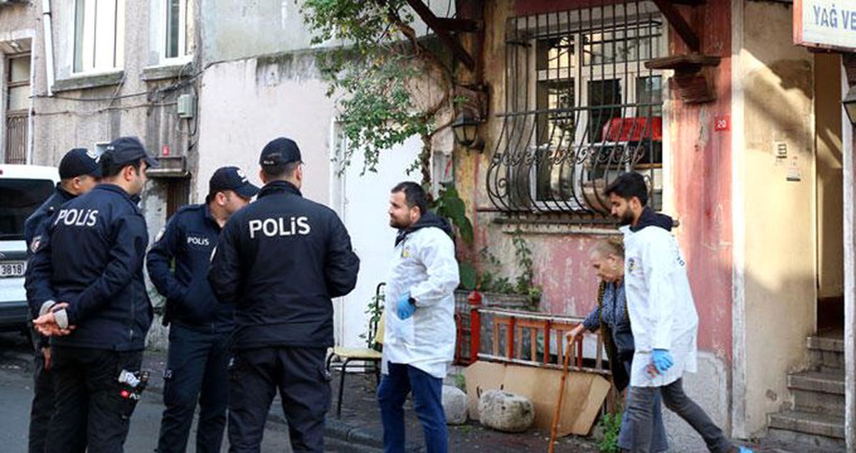 Emekli başkomiser kızını uyurken silahıyla öldürdü
