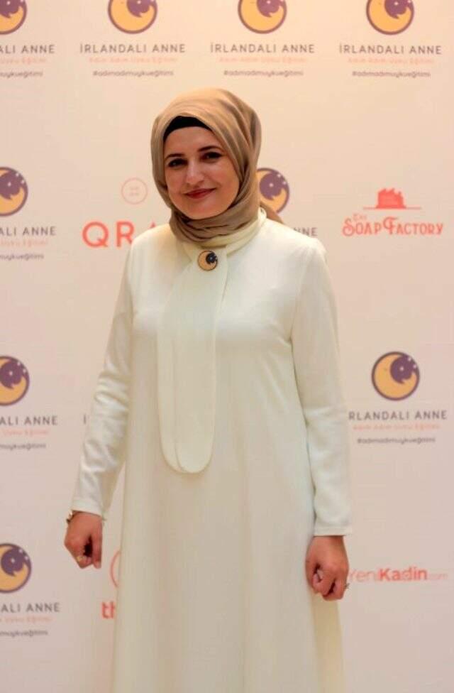 İrlandalı Anne Esra Teymur Şimşek'in ilk kitabının lansmanı gerçekleşti