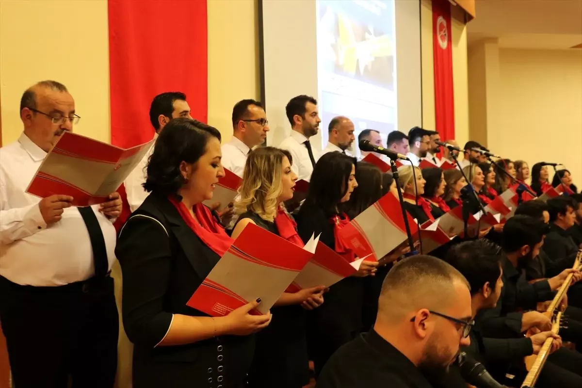 Kastamonu'da akademisyenler, öğretmenler için sahne aldı