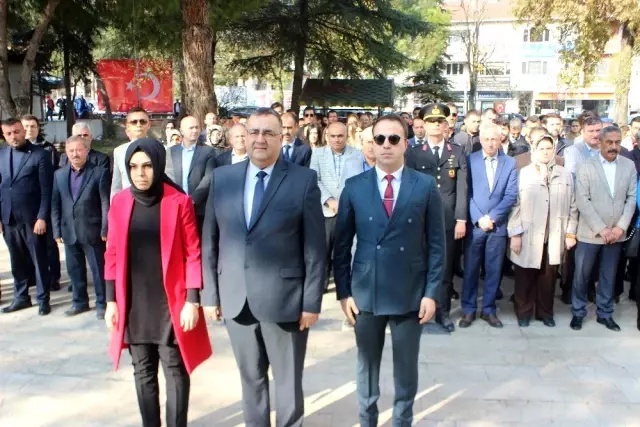 Osmaneli'de 24 Kasım öğretmenler günü kutlandı