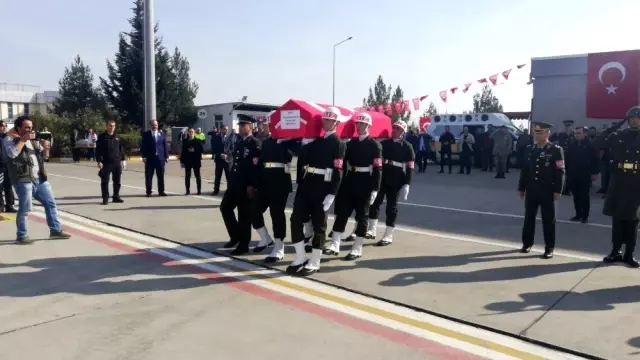Şehit Mustafa Akkaya memleketine uğurlandı Şehit Mustafa Akkaya memleketine uğurlandı