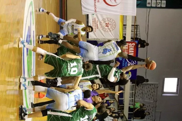 Türkiye Basketbol 1. Ligi: Balıkesir Büyükşehir Belediyespor: 72 - Konyaspor: 71
