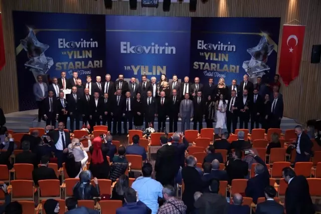 'Uluslararası Yılın Starları Ödülleri' sahiplerini buldu