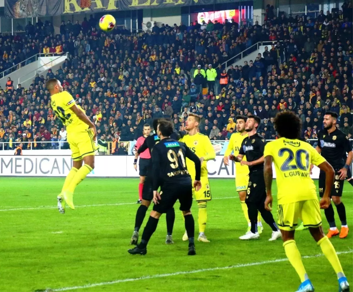 Yanal'ın oyuncu değişiklikleri tepki çekti