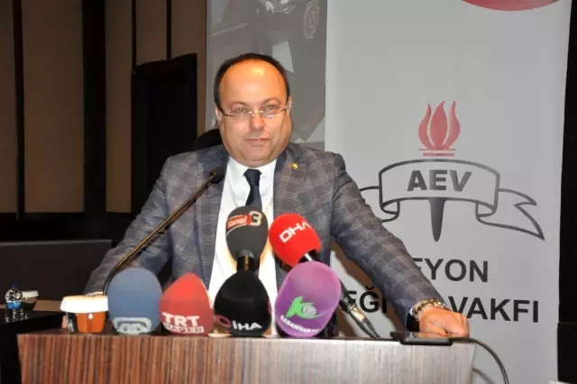 4 ayda bin 53 kitap okuyup Guinness Rekorlar Kitabına girdi 4 ayda bin 53 kitap okuyup Guinness Rekorlar Kitabına girdi